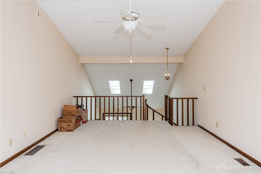 137 Crossridge Drive, Kettering, Ohio image 22