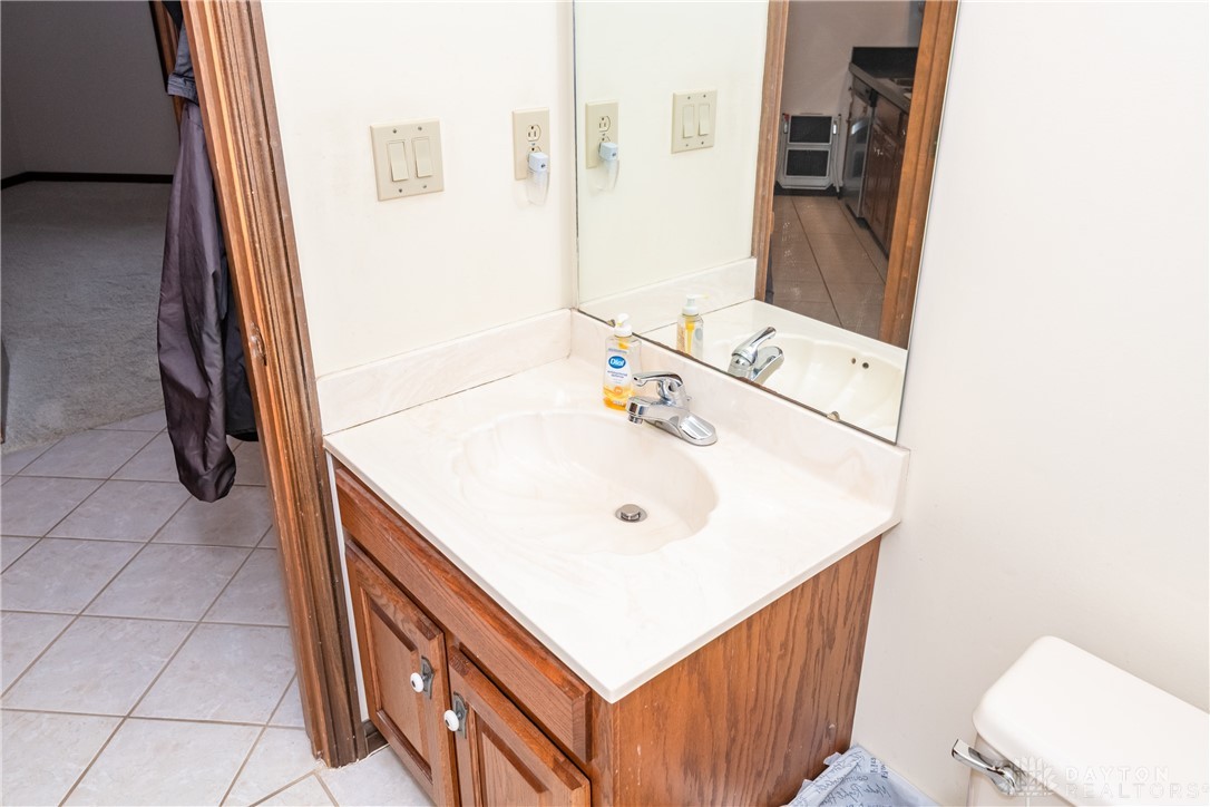 137 Crossridge Drive, Kettering, Ohio image 30
