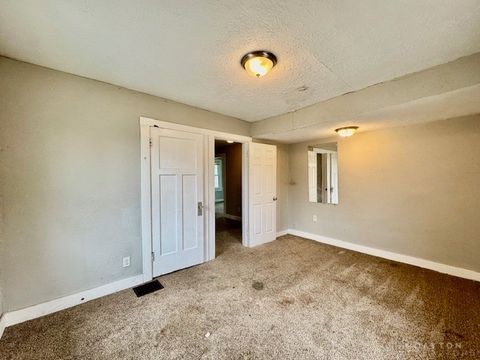 Tiny photo for 200 E Siebenthaler Avenue, Dayton, OH 45405 (MLS # 946190)