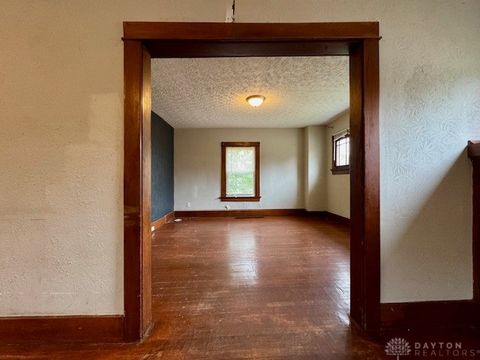 Tiny photo for 200 E Siebenthaler Avenue, Dayton, OH 45405 (MLS # 946190)