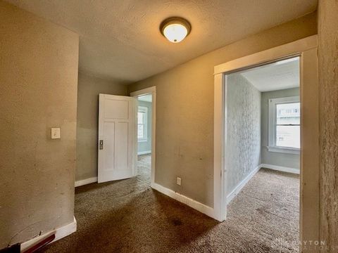 Tiny photo for 200 E Siebenthaler Avenue, Dayton, OH 45405 (MLS # 946190)