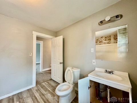 Tiny photo for 200 E Siebenthaler Avenue, Dayton, OH 45405 (MLS # 946190)
