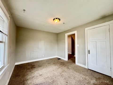 Tiny photo for 200 E Siebenthaler Avenue, Dayton, OH 45405 (MLS # 946190)