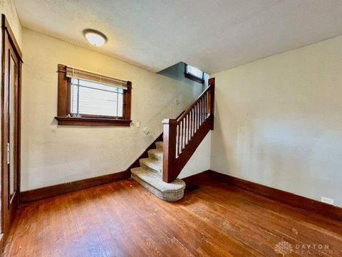Tiny photo for 200 E Siebenthaler Avenue, Dayton, OH 45405 (MLS # 946190)