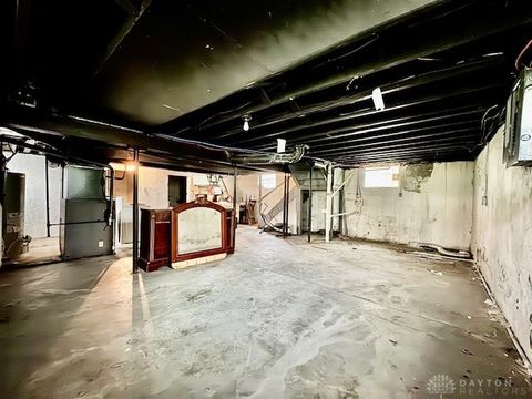 Tiny photo for 200 E Siebenthaler Avenue, Dayton, OH 45405 (MLS # 946190)