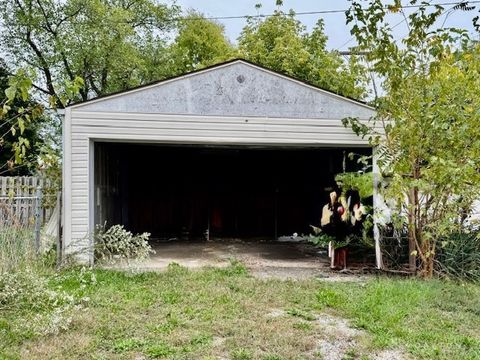 Tiny photo for 200 E Siebenthaler Avenue, Dayton, OH 45405 (MLS # 946190)