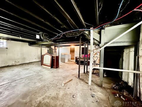 Tiny photo for 200 E Siebenthaler Avenue, Dayton, OH 45405 (MLS # 946190)