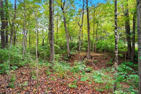 Tiny photo for 2584 Greenbrier Court, Beavercreek, OH 45431 (MLS # 945396)
