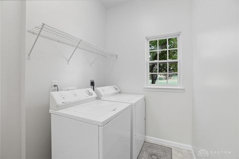 Tiny photo for 2584 Greenbrier Court, Beavercreek, OH 45431 (MLS # 945396)