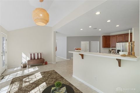 Tiny photo for 2584 Greenbrier Court, Beavercreek, OH 45431 (MLS # 945396)