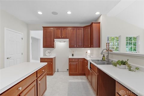 Tiny photo for 2584 Greenbrier Court, Beavercreek, OH 45431 (MLS # 945396)