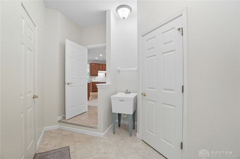Tiny photo for 2584 Greenbrier Court, Beavercreek, OH 45431 (MLS # 945396)