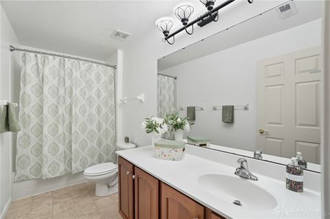 Tiny photo for 2584 Greenbrier Court, Beavercreek, OH 45431 (MLS # 945396)