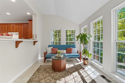 Tiny photo for 2584 Greenbrier Court, Beavercreek, OH 45431 (MLS # 945396)