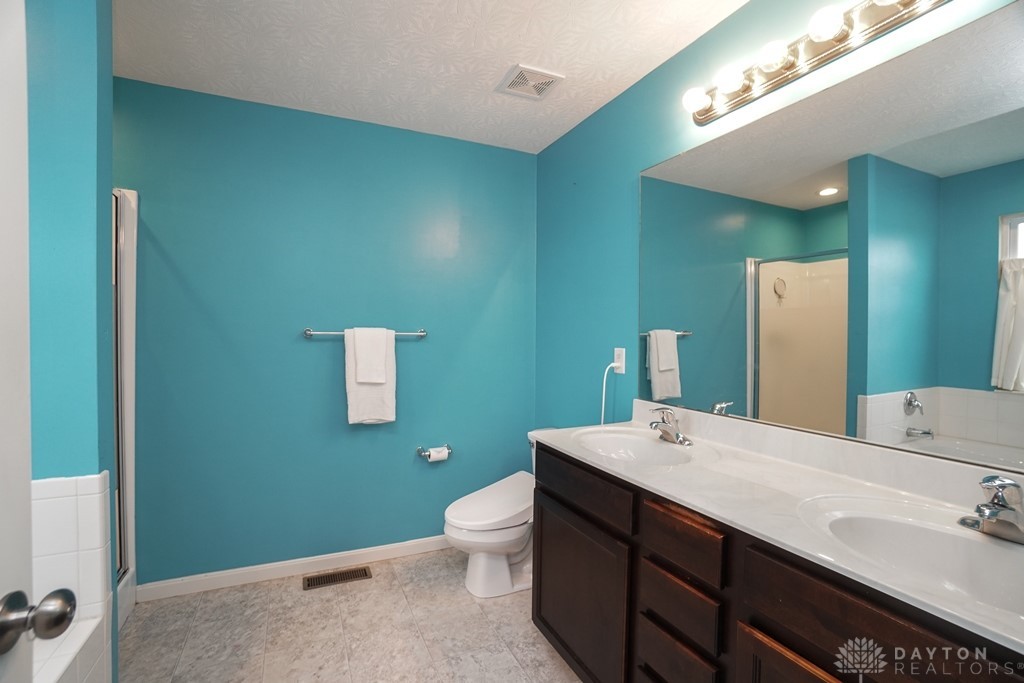 807 Morgan Drive, Monroe, Ohio image 16