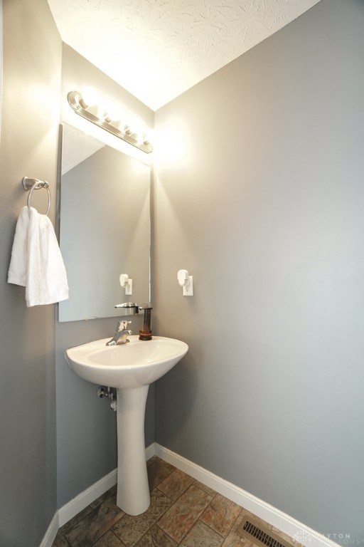 807 Morgan Drive, Monroe, Ohio image 3
