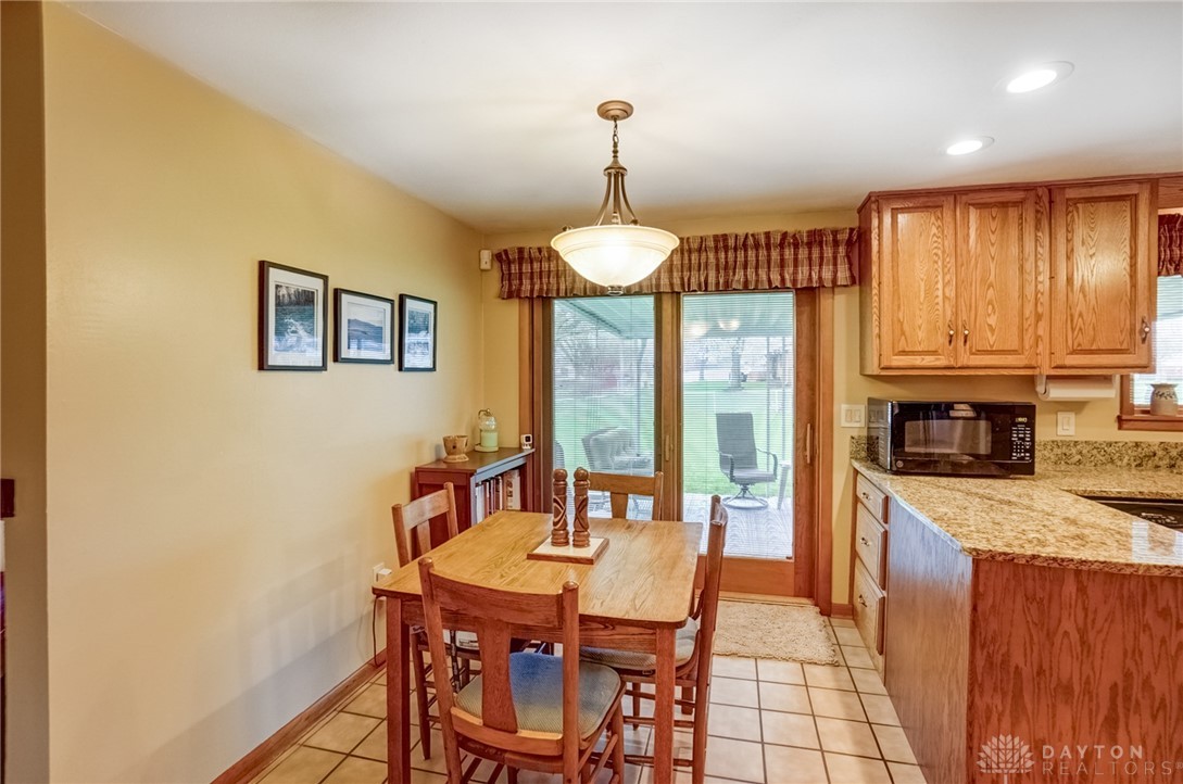 6949 Michelle Place, Clayton, Ohio image 14