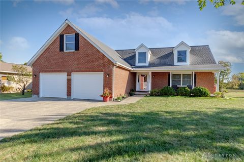 Photo of 127 Voyage Drive, Eaton, OH 45320 (MLS # 945285)