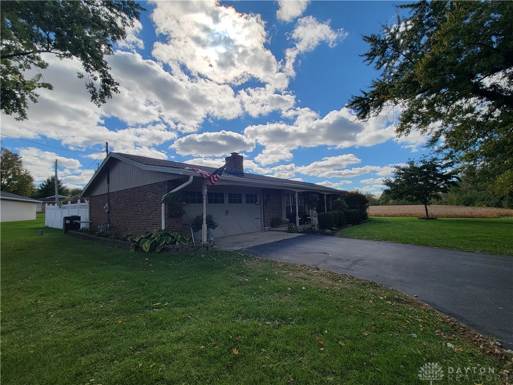 2887 Dayton Springfield Road, Springfield, Ohio image 3