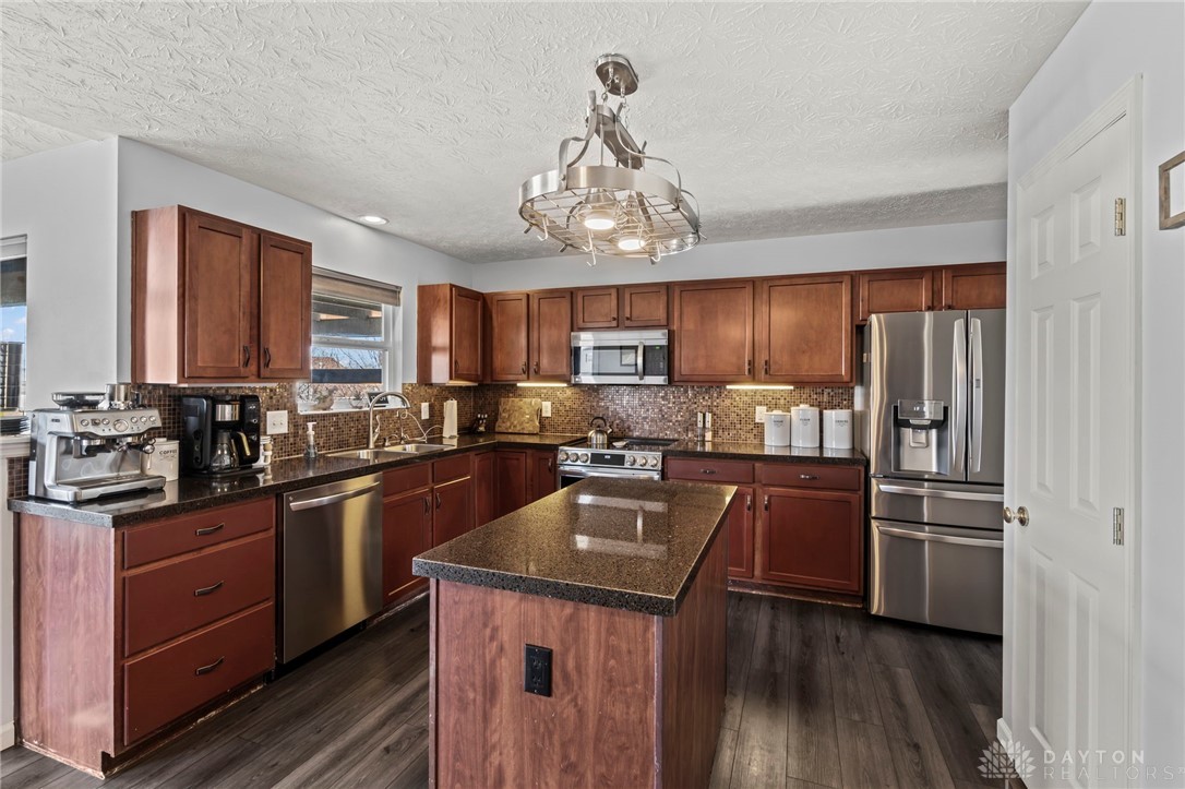 1469 Blake Court, Fairborn, Ohio image 3