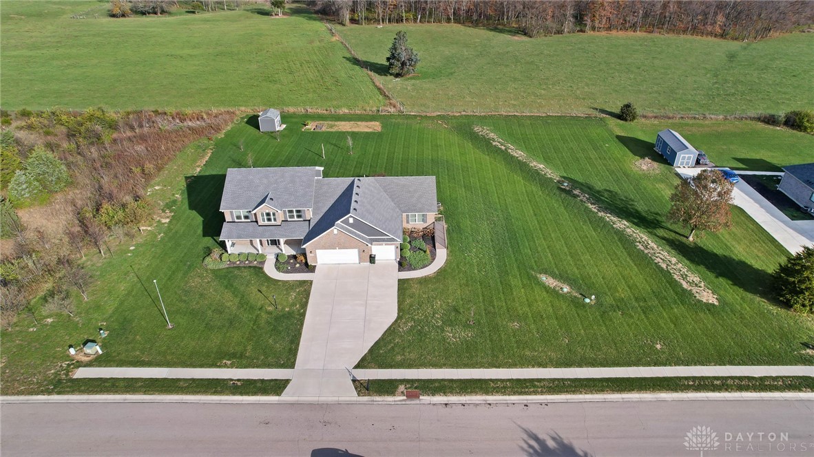 669 Hidden Meadows Drive, Miamisburg, Ohio image 3