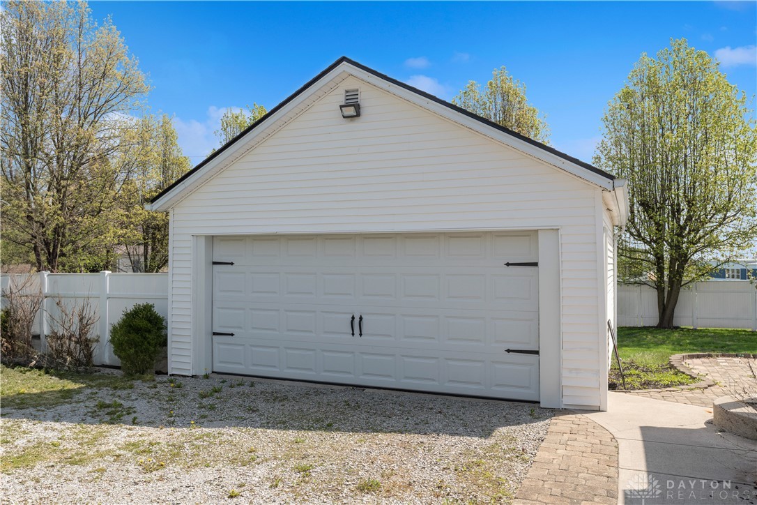 2142 Beaver Valley Road, Fairborn, Ohio image 5