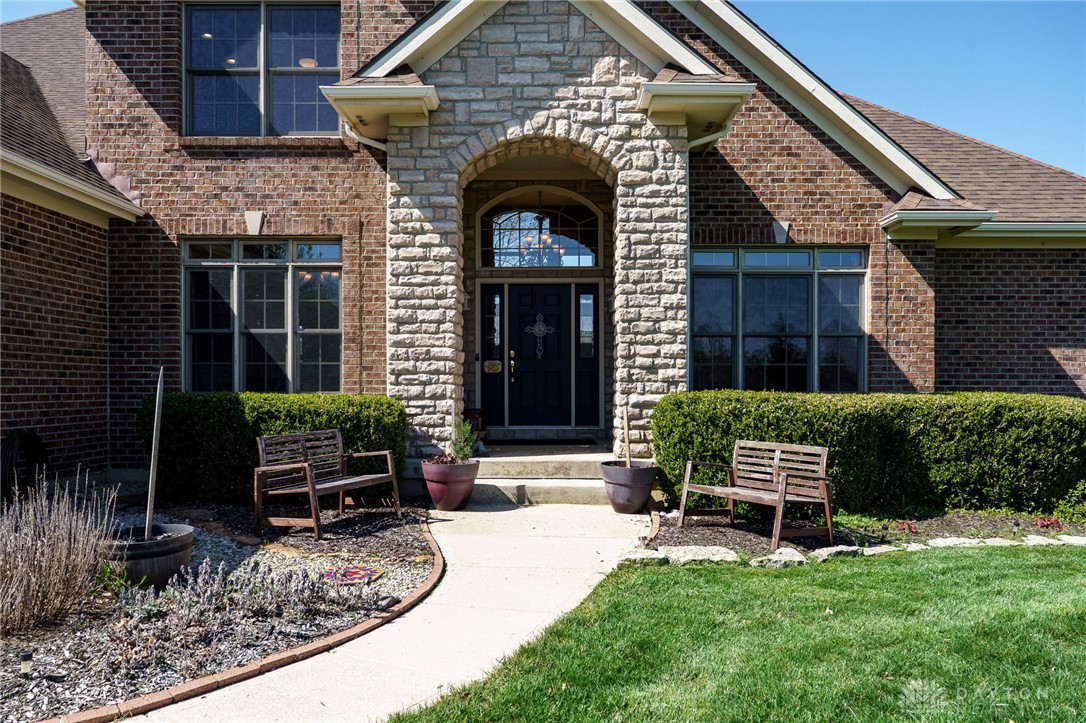 211 Stratford Lane, Xenia, Ohio image 3