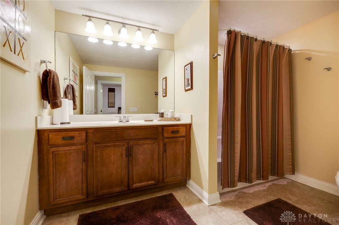 211 Stratford Lane, Xenia, Ohio image 43