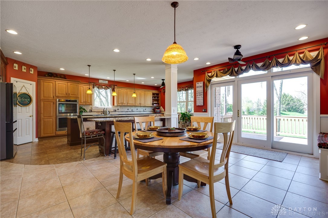 211 Stratford Lane, Xenia, Ohio image 13