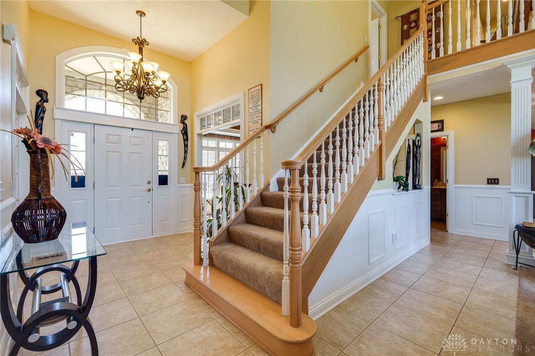 211 Stratford Lane, Xenia, Ohio image 4