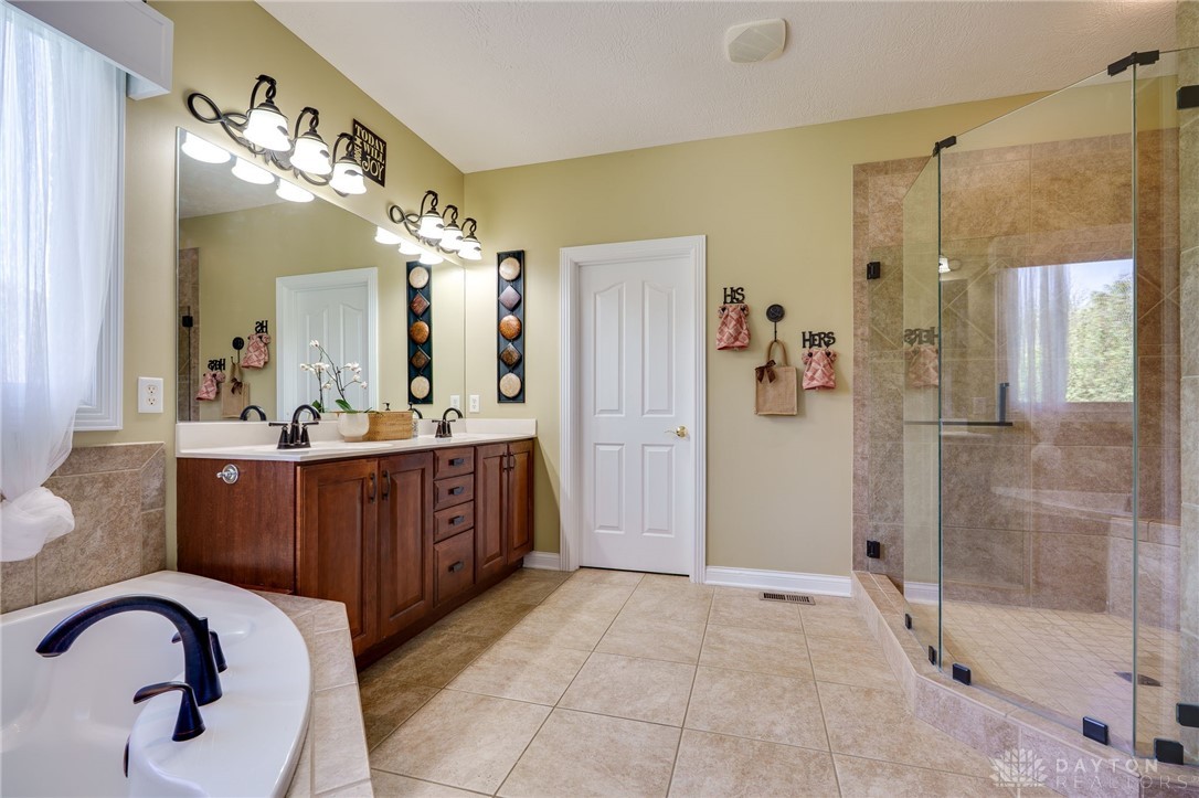 211 Stratford Lane, Xenia, Ohio image 24