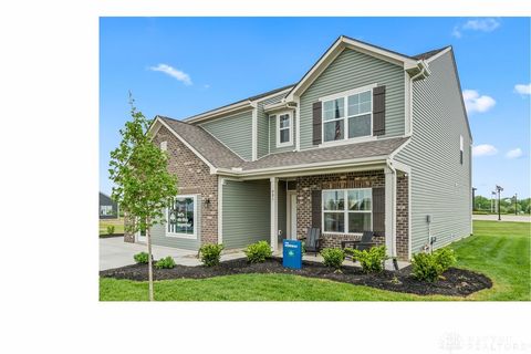 Photo of 401 Harper Creek Drive, Brookville, OH 45309 (MLS # 947248)