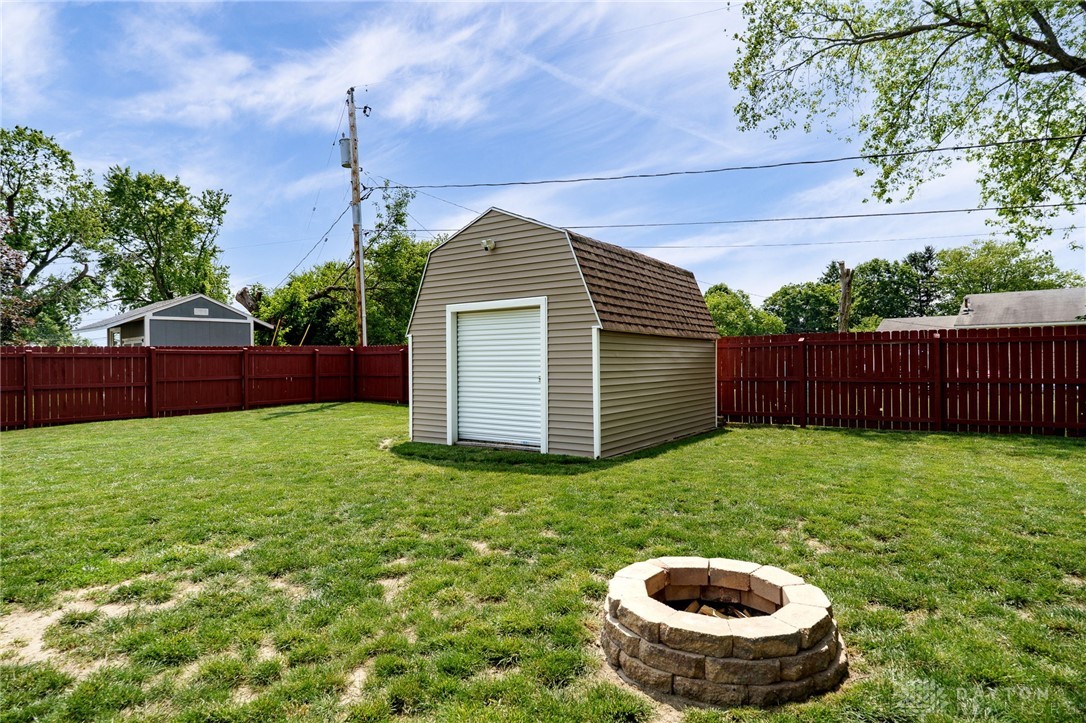 613 Spinning Road, New Carlisle, Ohio image 34