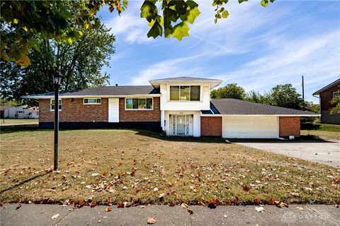 Photo of 4972 Dayton Liberty Road, Dayton, OH 45417 (MLS # 943669)