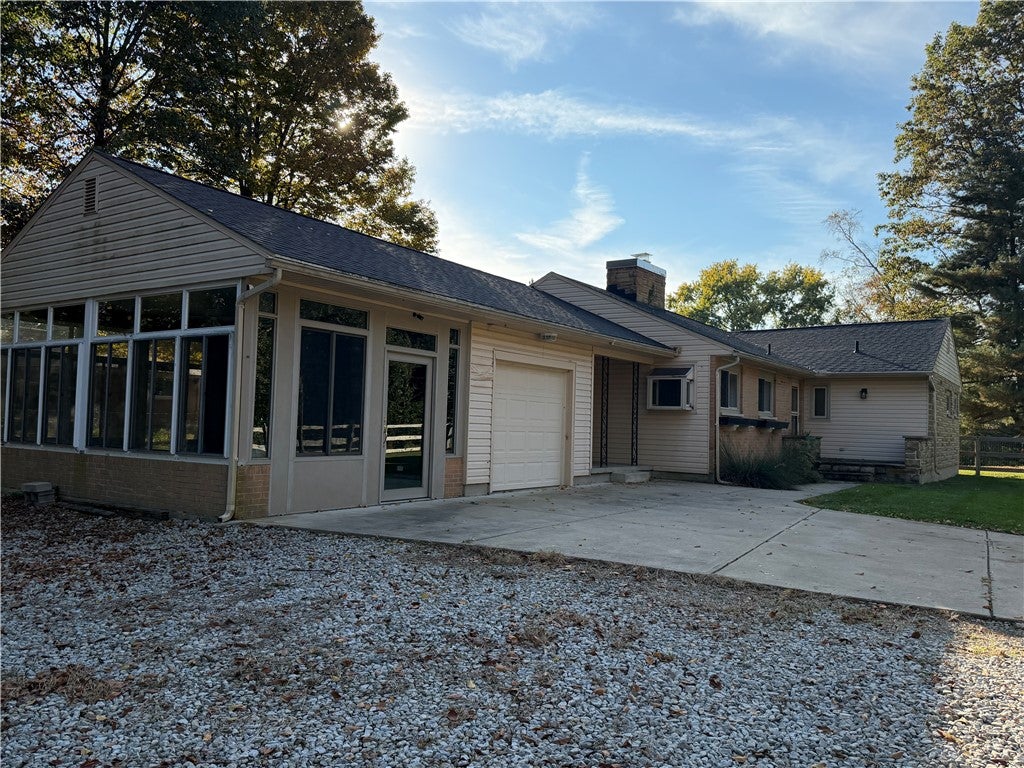 4477 E Centerville Road