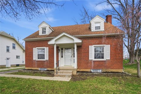 Homes For Sale - 271 E Main Street<br/> New Lebanon, OH 45345