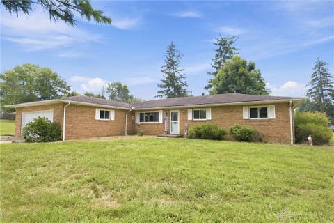 Homes For Sale - 4555 Ross Avenue<br/> Franklin, OH 45005