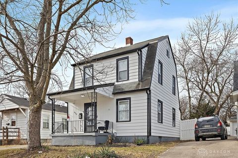 Photo of 619 Daleview Avenue, Dayton, OH 45405 (MLS # 950739)