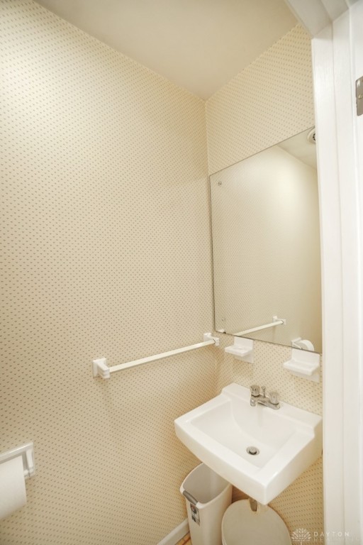 6401 Broken Arrow Place, Dayton, Ohio image 32