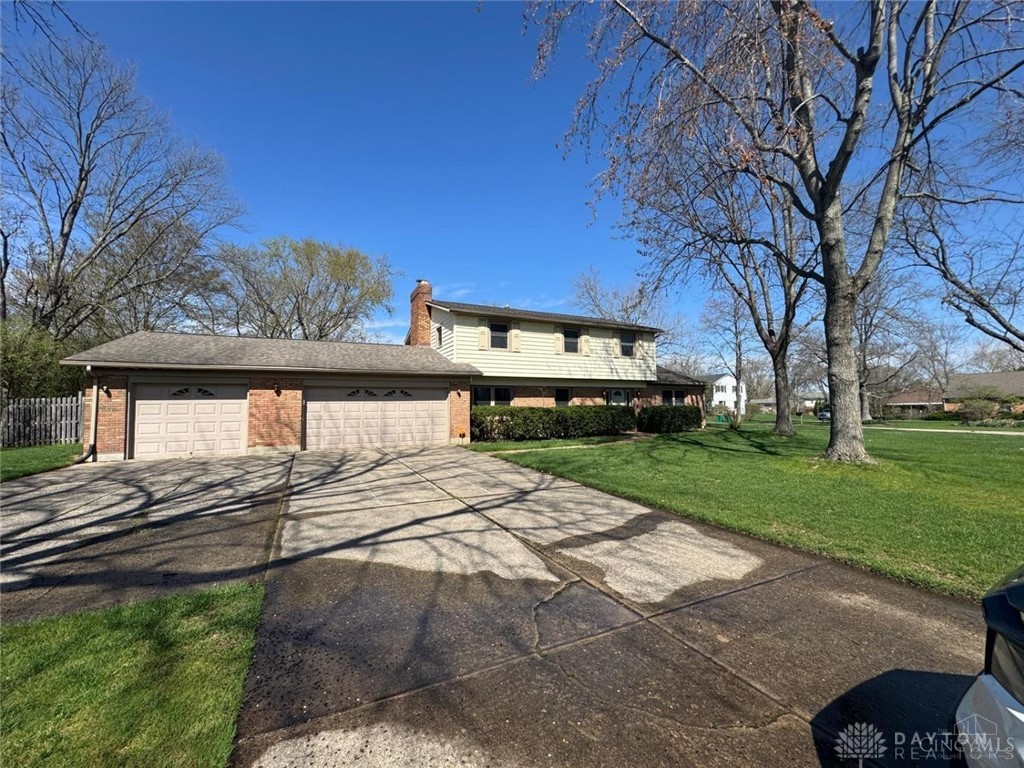 6401 Broken Arrow Place, Dayton, Ohio image 2