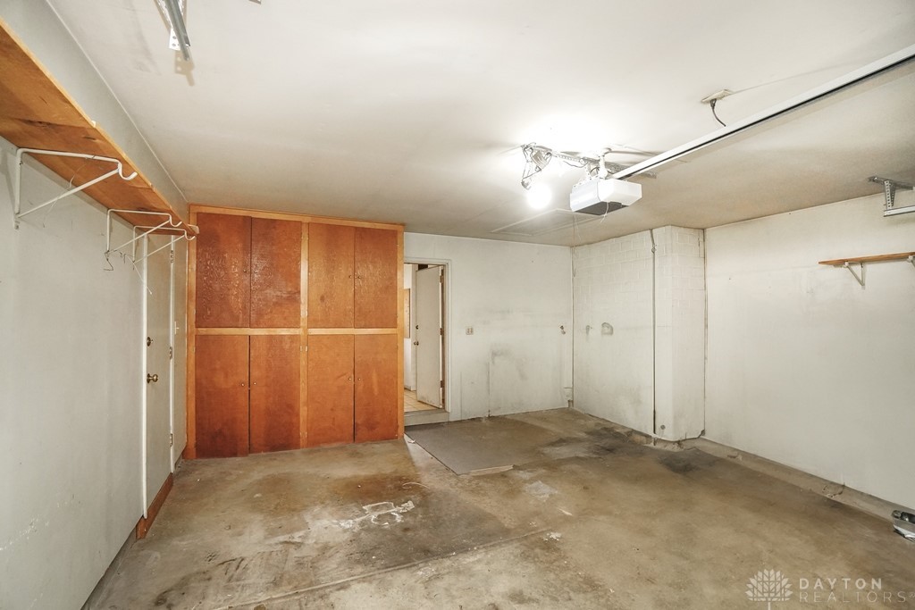 6401 Broken Arrow Place, Dayton, Ohio image 44