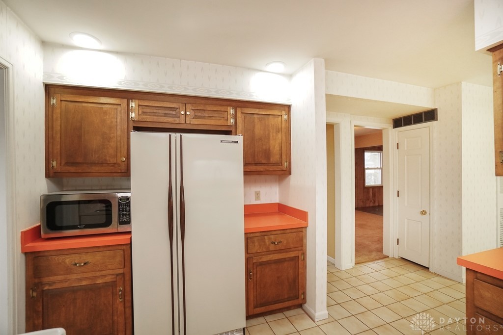6401 Broken Arrow Place, Dayton, Ohio image 13