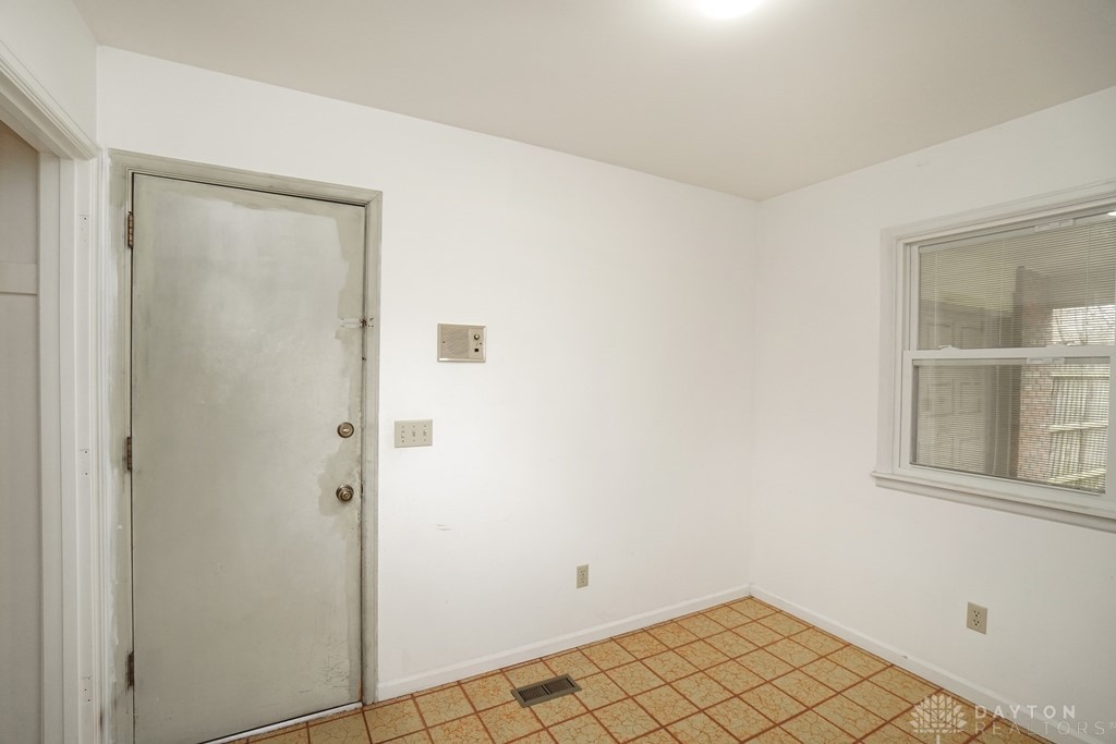 6401 Broken Arrow Place, Dayton, Ohio image 28