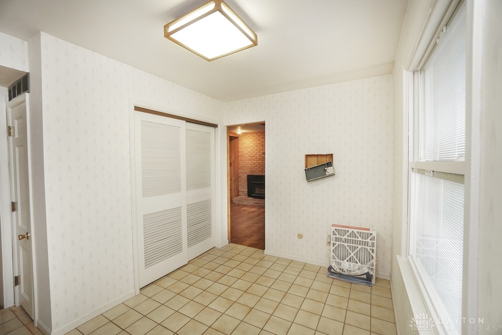 6401 Broken Arrow Place, Dayton, Ohio image 18
