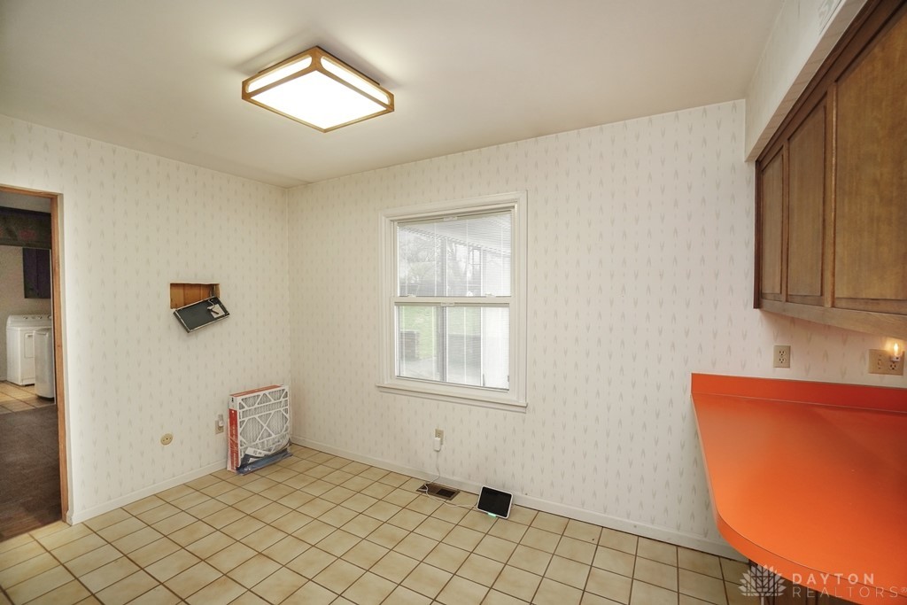 6401 Broken Arrow Place, Dayton, Ohio image 17