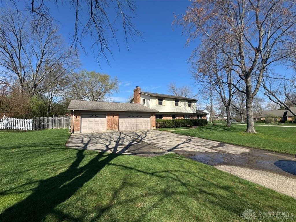 6401 Broken Arrow Place, Dayton, Ohio image 3