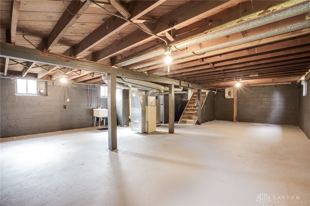 8 Mann Avenue, Fairborn, Ohio image 28