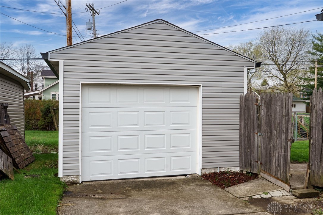 8 Mann Avenue, Fairborn, Ohio image 38
