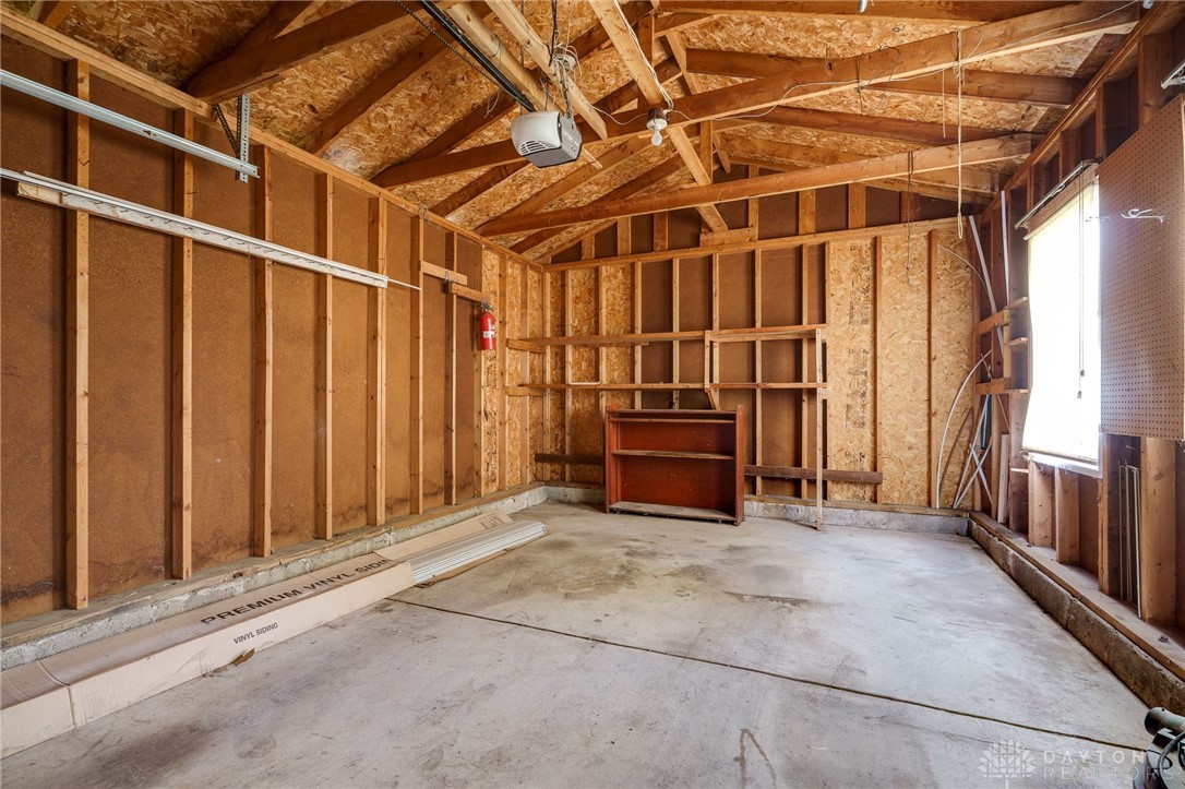 8 Mann Avenue, Fairborn, Ohio image 39