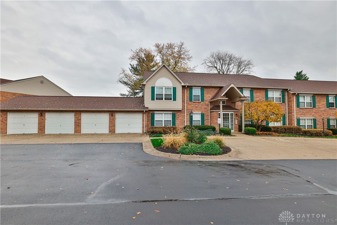 8851 Carrousel Park Circle #5, Colerain Township, Ohio image 1